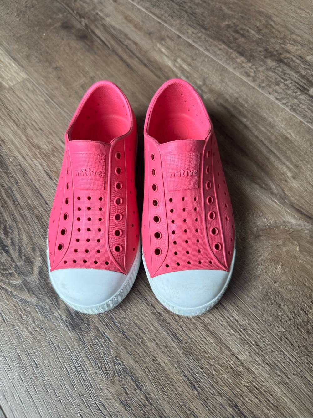 Native Kids Jefferson Slip-On Shoes in Pink